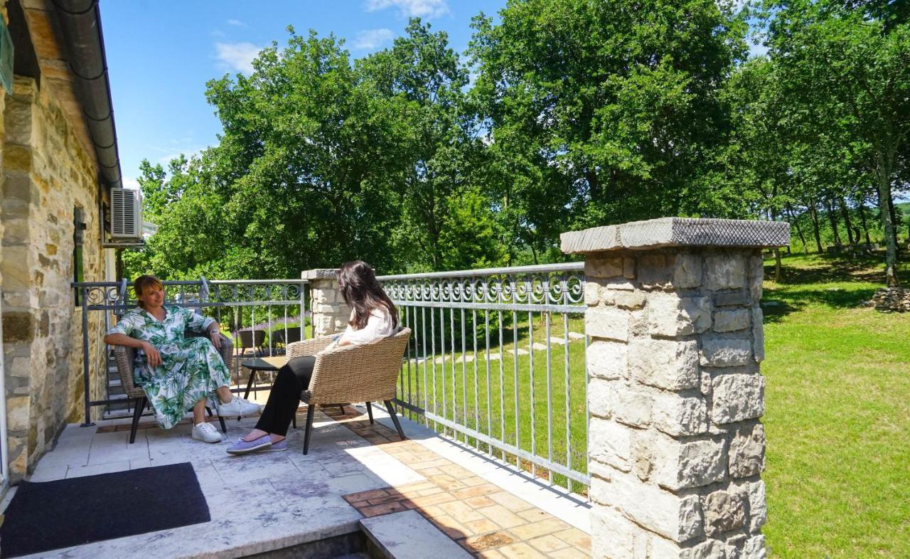 Stancija Ruseti Bed & Breakfast Oprtalj Ngoại thất bức ảnh
