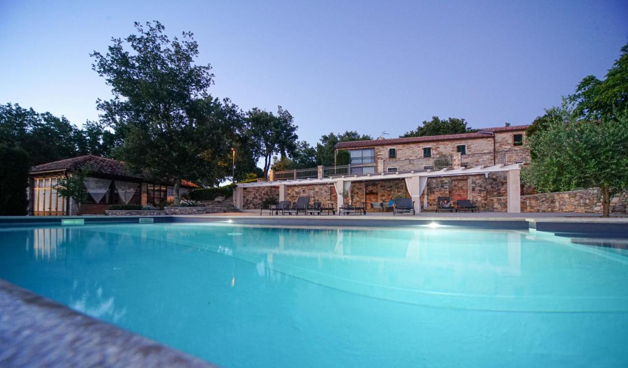 Stancija Ruseti Bed & Breakfast Oprtalj Ngoại thất bức ảnh