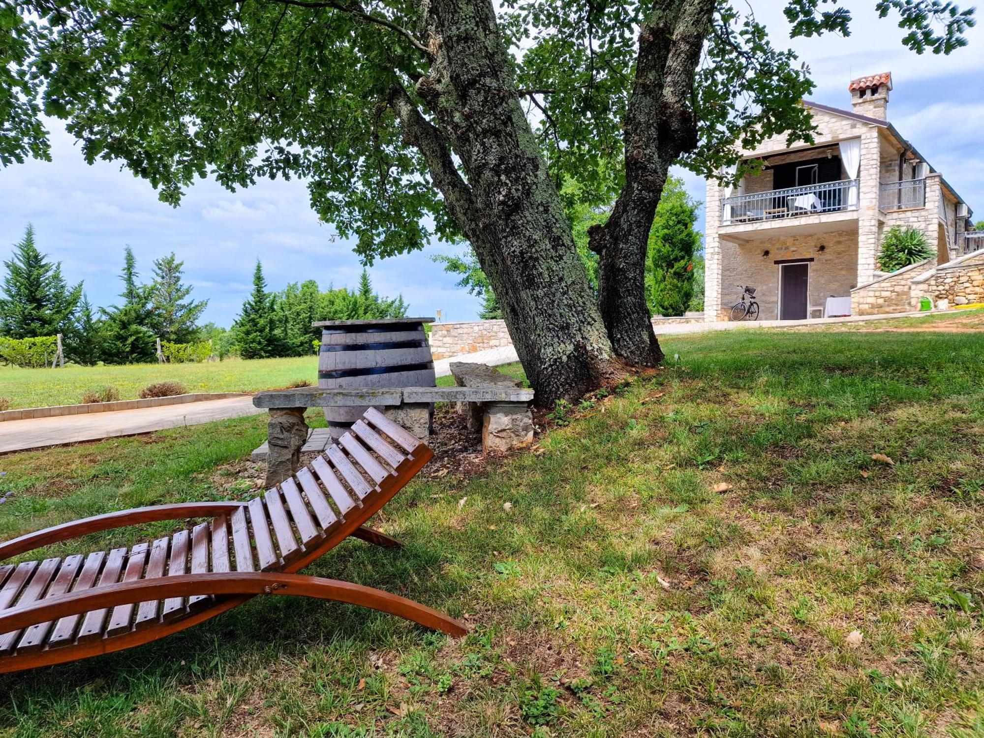 Stancija Ruseti Bed & Breakfast Oprtalj Ngoại thất bức ảnh